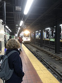 Trolley platform at 30th Street 30th Street Trolley Station 2.jpg