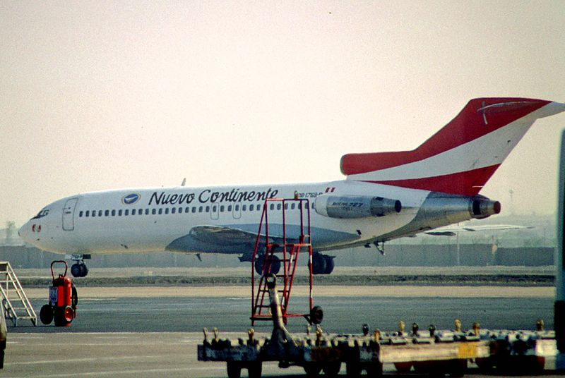 File:327ad - Nuevo Continente Boeing 727; OB-1759-P@LIM;04.10.2004 (4708713277).jpg