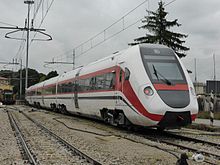 ATR.365.01 in sosta su in binario dell'impianto