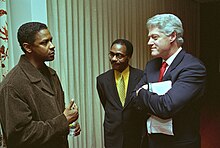 Actor Denzel Washington and then-president Bill Clinton at The Hurricane screening on December 3, 1999. 42-WHPO-P78052-26A.jpg
