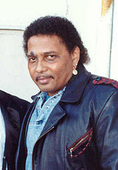 Aaron Neville, 1990 Aaron Neville 1990.jpg