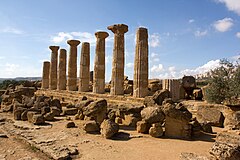 Image 6Ruins of the Temple of Heracles, Agrigento, Sicily, built in the late 6th century BC. Sicily was the site of the earliest Greek colonies. (from Archaic Greece)