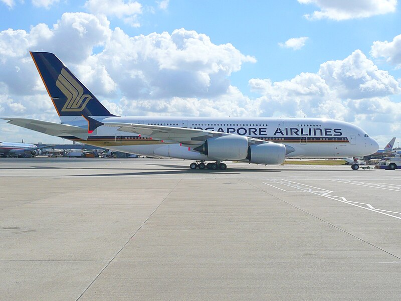 File:Airbus A380 (Singapore AL) (2636619200).jpg