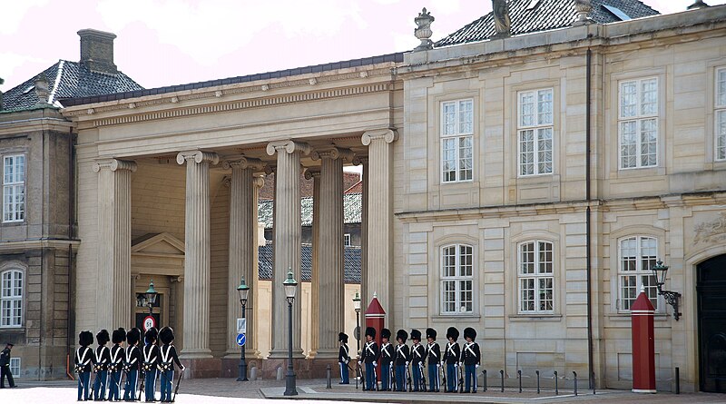 File:Amalienborg slott 5.JPG