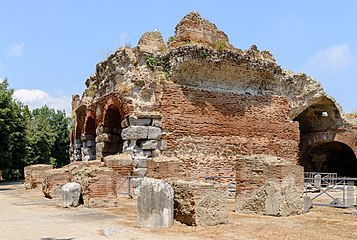 Amfiteatr - Pozzuoli - Kampaniya - Italiya - 2013 yil 11-iyul - 02.jpg