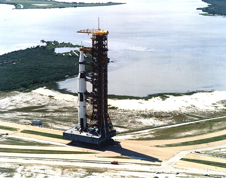 File:Apollo 11 rollout (KSC-69PC-0234).jpg