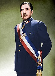 Augusto Pinochet: Deachtóir agus ginearál Sileach (1915–2006)