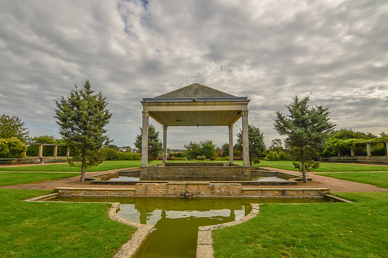 File:BANDSTAND AT WATERLOO PARK NORWICH.jpg