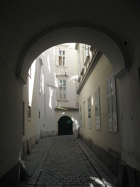 File:Ballgasse 18.JPG