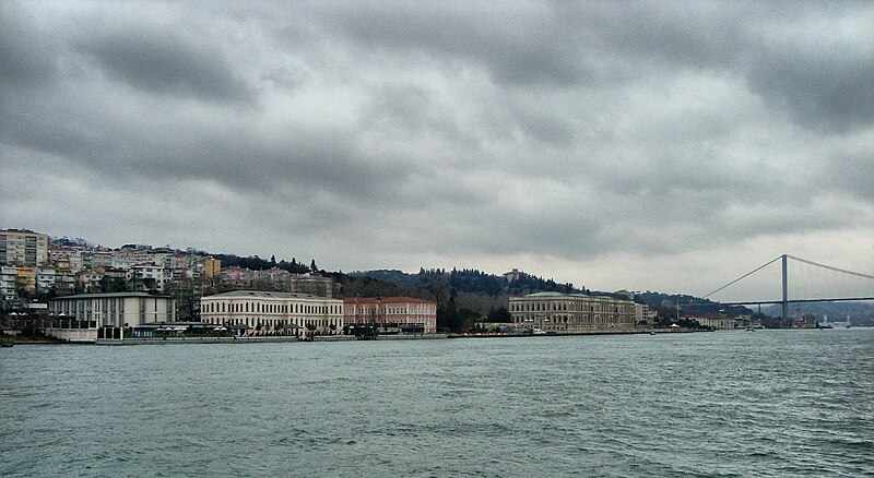 File:Beşiktaş -İstanbul - panoramio.jpg