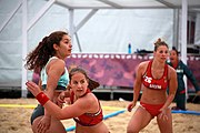 Deutsch: Beachhandball bei den Olympischen Jugendspielen 2018; Tag 5, 10. November 2018; Mädchen, Hauptrunde - Ungarn-Paraguay 2:0 English: Beach handball at the 2018 Summer Youth Olympics at 11 October 2018 – Girls Main Round – Hungary-Paraguay 2:0