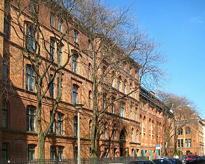 So kommt man zu dem St. hedwig-Krankenhaus mit den Öffentlichen - Mehr zum Ort Hier