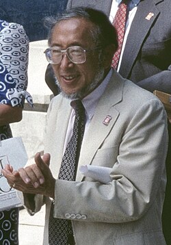 Bill Naito en 1991.jpg