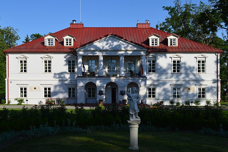 File:Bistrampolis Manor 02.jpg