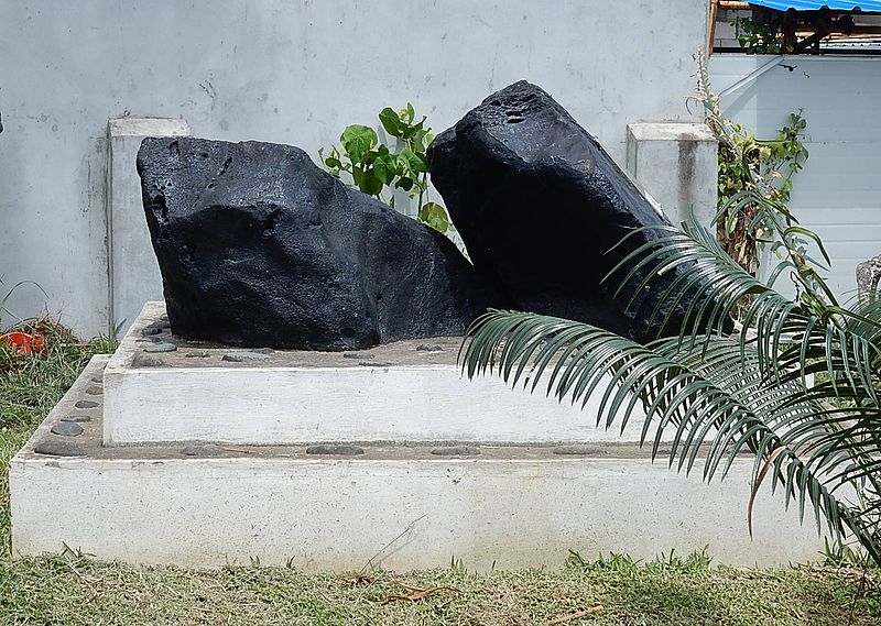 File:Black Rocks Memorial (22927561853).jpg