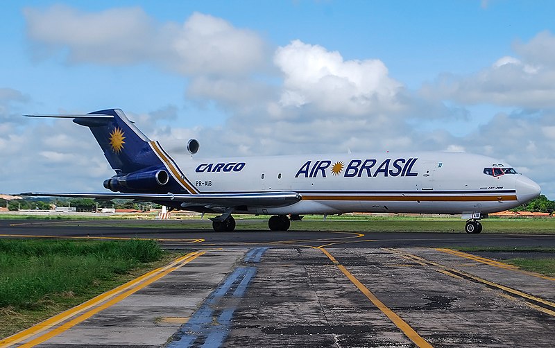 Ficheiro:Boeing 727-227(Adv)(F) PR-AIB Air Brasil Cargo, .jpg