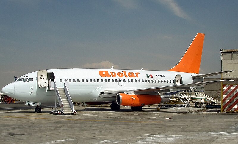 File:Boeing 737-2C3(Adv), Avolar Aerolineas JP6198733.jpg