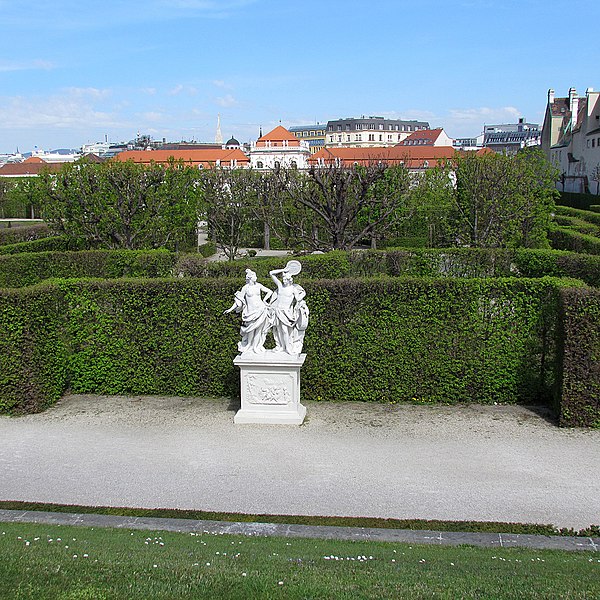 File:Bosquet, Wien, Belvedere.jpg