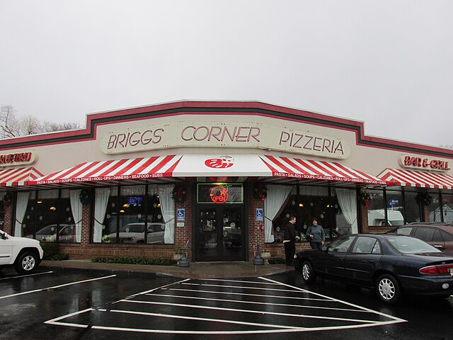 FileBriggs Corner Pizzeria, Briggs Corner MA.jpg Wikimedia Commons