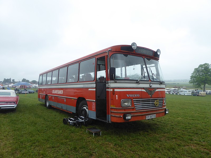 File:Bus at Græsted Veterantræf 2017 02.jpg