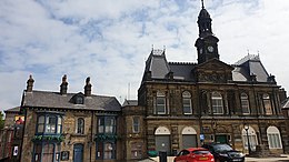 Buxton Town Hall entworfen von William Pollard.jpg