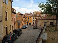 Norte de la calle desde la Iglesia de San Millán