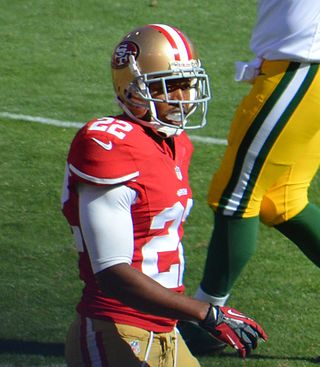 <span class="mw-page-title-main">Carlos Rogers (American football)</span> American football player (born 1981)