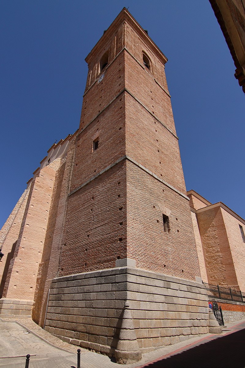 Casarrubios del Monte, Iglesia de Santa María, siglo XVI, torre.jpg