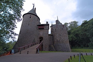 Soubor:Castell_Coch_(HDR)_(8100712084).jpg