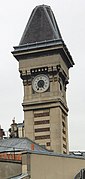 Un château d'eau à Paris 7e datant de 1860.