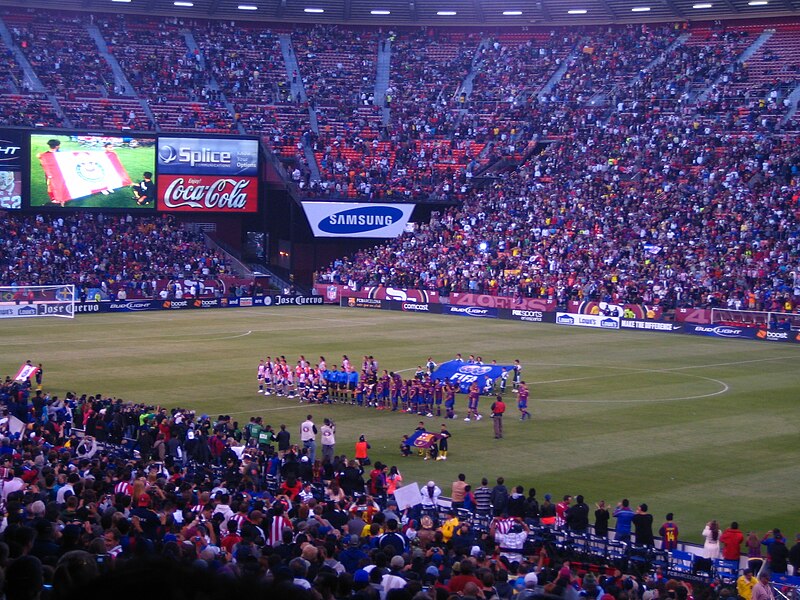 File:Chivas vs Barça.jpg