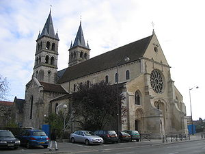 A photograph of the Collégiale Notre Dame de Melun church. The original church was built in the eleventh century.