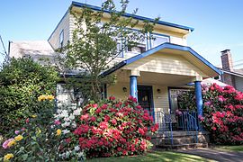 Colorful House in Hollywood