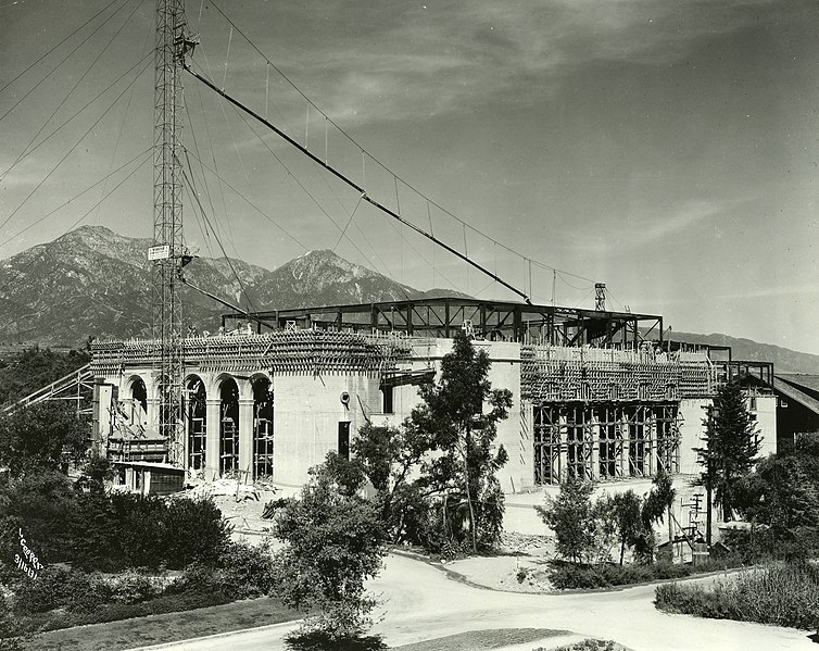 File:Construction of Bridges Auditorium.jpg