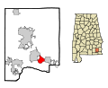 This map shows the incorporated and unincorporated areas in Dale County, Alabama, highlighting Pinckard in red. It was created with a custom script with US Census Bureau data and modified with Inkscape.