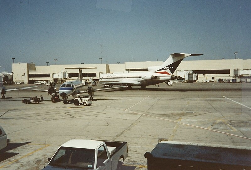 File:Delta 727 and SkyWest Brasilia @ LAX (32709409615).jpg