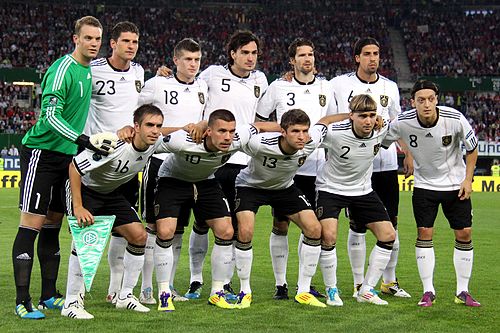 Сборная Германии 3 июня 2011 перед матчем с Австрией (2:1)