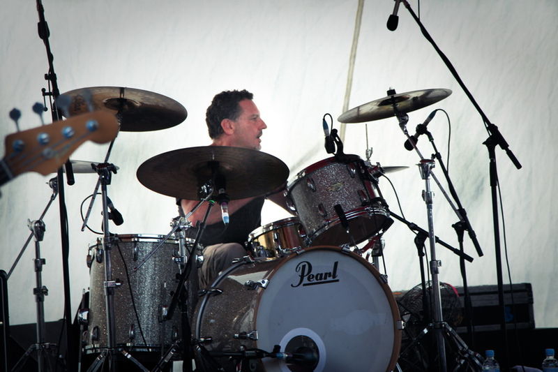 File:Drummer Mark Kingsmill with Hoodoo Gurus.jpg