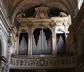 Duomo Interior Ivrea-4 (cropped).jpg