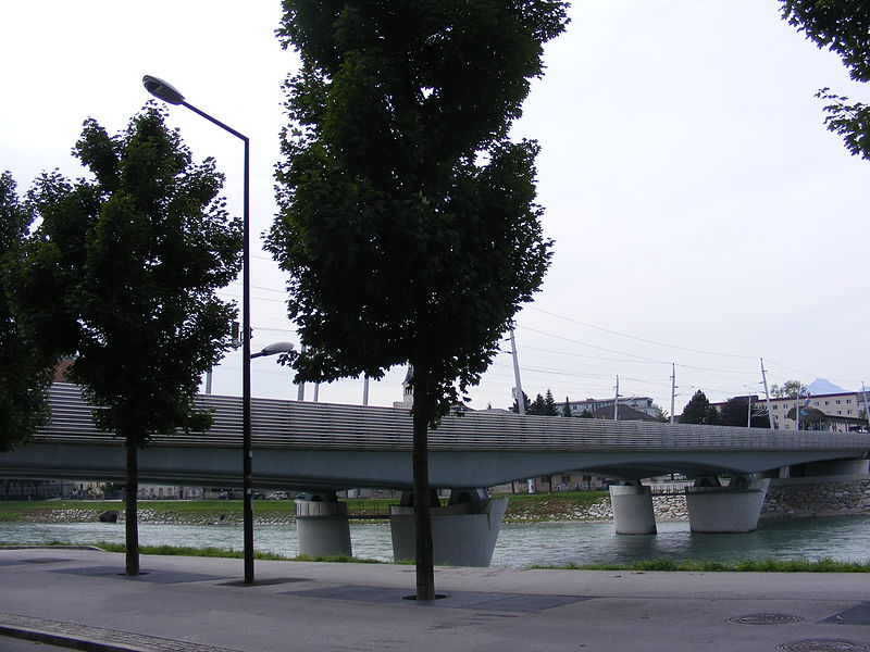 File:Eisenbahnbrücke Salzburg 9.JPG