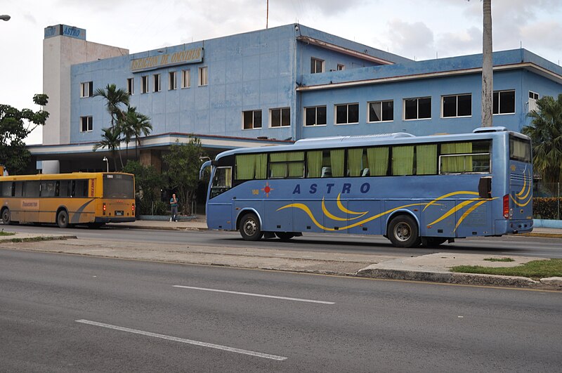 File:Estacion de Autobuses La Habana.JPG