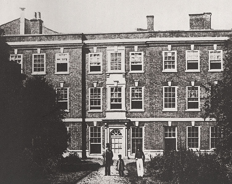 File:Exeter house.jpg