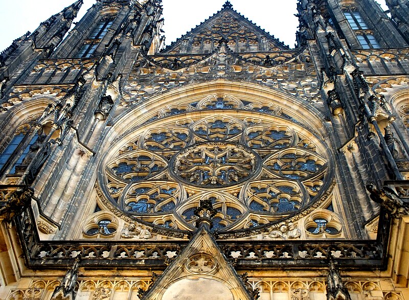 File:Exterior of St. Vitus Cathedral Prague 5.JPG