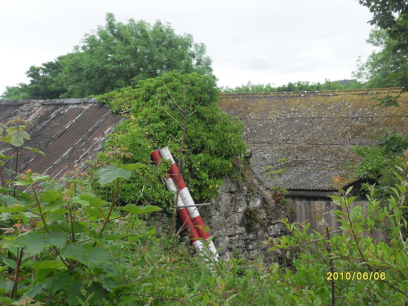 File:Farm Buildings near Red Wharf Bay - geograph.org.uk - 1916036.jpg