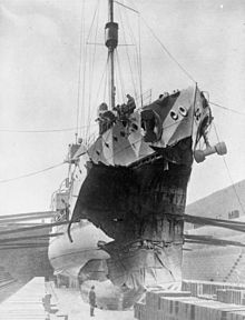 The damaged bow of Fearless in drydock after colliding with the submarine K17, 31 January 1918 FearlessAfterCollision.jpg