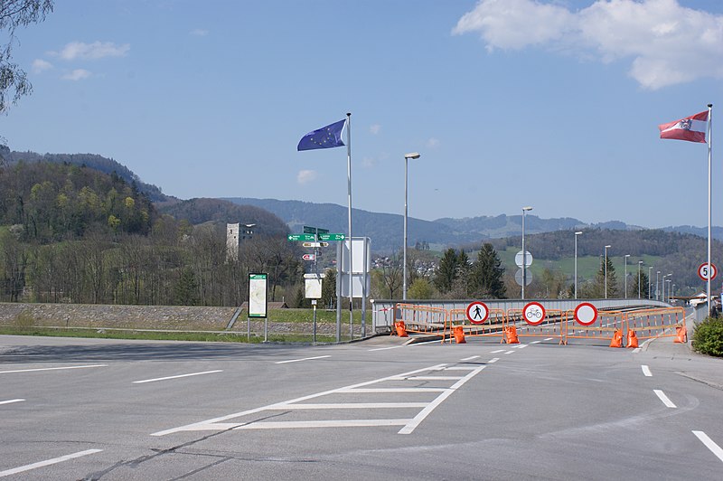 File:Feldkirch-Costums Meinigen-COVID-19-closed-06ASD.jpg