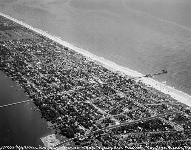 Daytona Beach in 1932