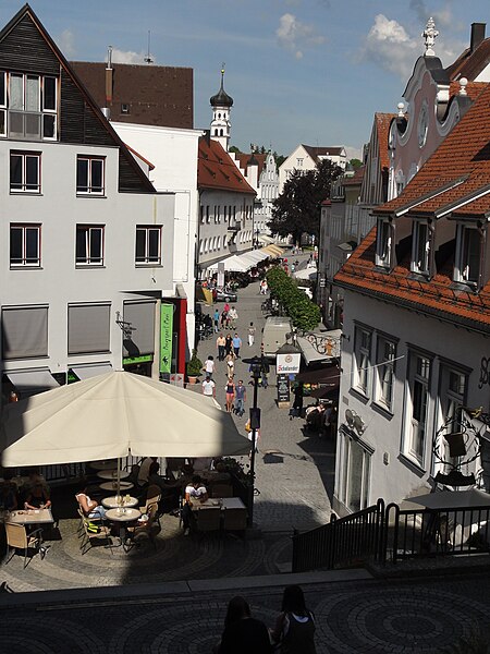 File:Freitreppe Rathausstraße Kempten 2013-06-15.16 Mattes (78).jpg