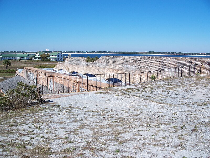 File:GINS FL Fort Pickens23.jpg