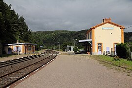Железная дорога вокзал Сен-Бонне-де-Монтору 
